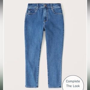 Abercrombie & Fitch Curvy LONG Skinny Jean